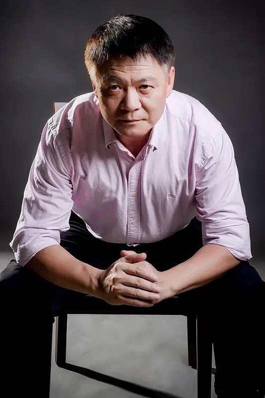 “广东人开水烫碗令人恶心”知名教授吐槽广东人引发全网热议,官媒发声(视频/组图) - 21
