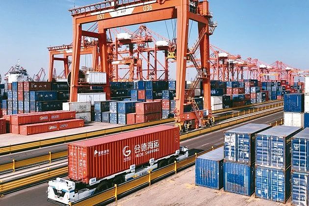贸易战持续！中国官媒称：上海赴美国货柜船“一舱难求”（组图） - 1