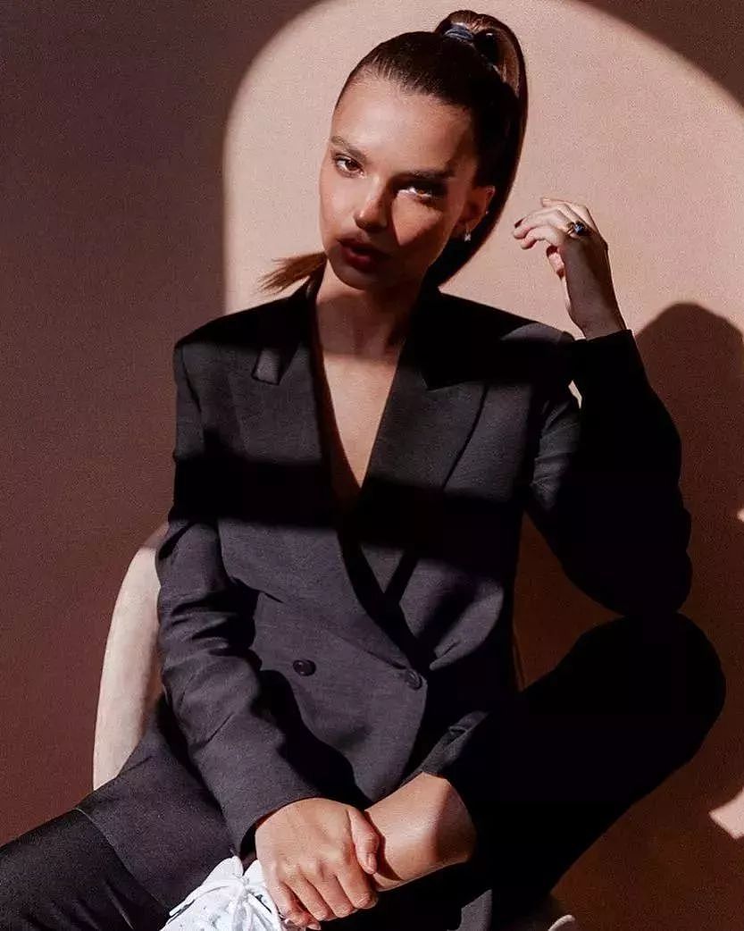 【美女】“世界第一美胸”模特，21岁登上成人杂志，一脱成名（组图） - 15