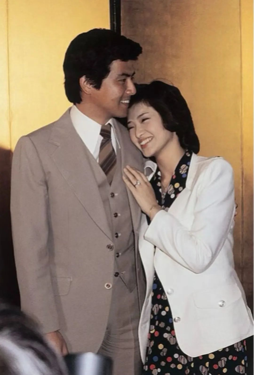 和山口百惠相爱40年，73岁日本老男神现身戛纳：他真是帅了一辈子（组图） - 17