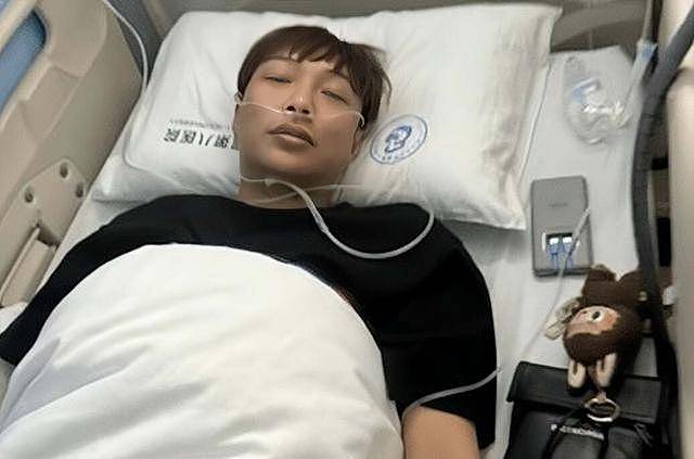 33岁香港歌手吞百粒安眠药自杀,紧急送医(组图) - 4