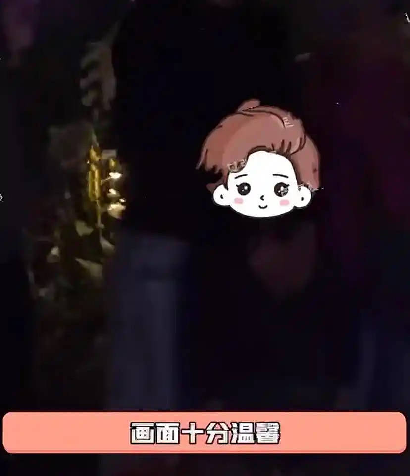 赵丽颖风波后首露面,全副武装包裹严实,低头看手机心情未受影响(组图) - 7