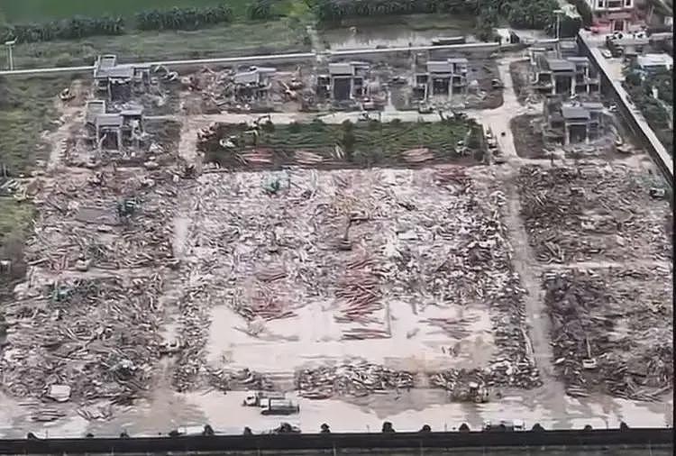 估价超1亿元的汕头违建豪宅“英之园”开拆,村民:几十辆挖掘机进场 已基本清拆完毕(组图) - 1