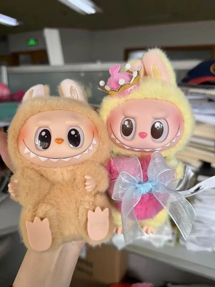 “火得一塌糊涂”！股价再创新高，有人为它彻夜排队，连贝克汉姆都在晒（组图） - 9
