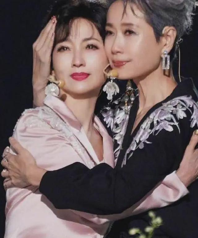 叶童凌晨发文宣布单方面退出巡演，撕下了赵雅芝最后一丝体面（组图） - 8