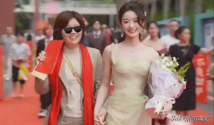 黄杨钿甜妈妈非法移民、判决书被扒！舅舅坐牢，奶奶才是最大BOSS（组图） - 2