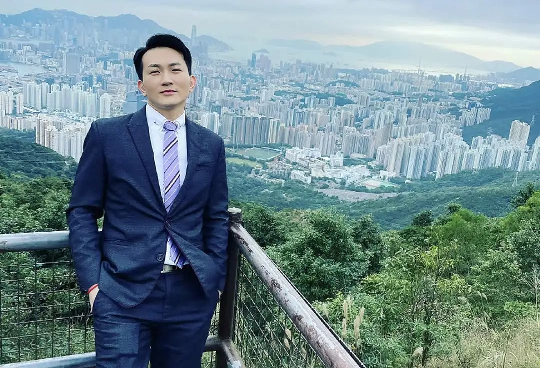 恭喜!41岁TVB“铁面陈”王致狄突然宣布结婚,因通告少兼职卖猪肉维持生计(组图) - 9