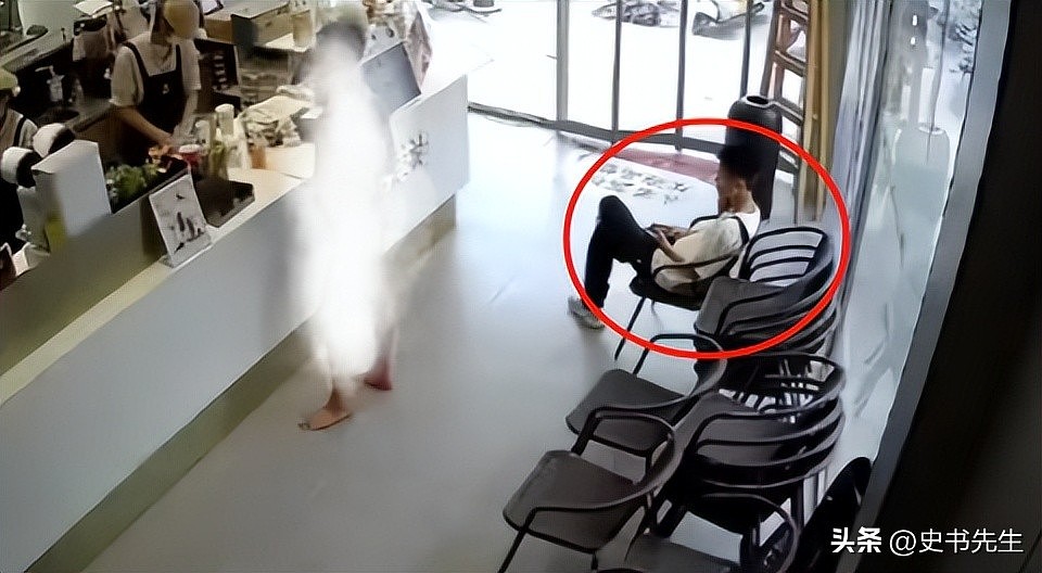 广东裸男持刀闯入奶茶店！店员制服过程曝光，品牌回应：现金嘉奖（组图） - 5