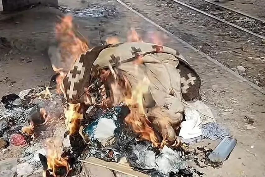 英国妹子秘鲁旅游失踪！家人急找一月，发现她竟被暴力抢劫，干脆在那流浪了（组图） - 3