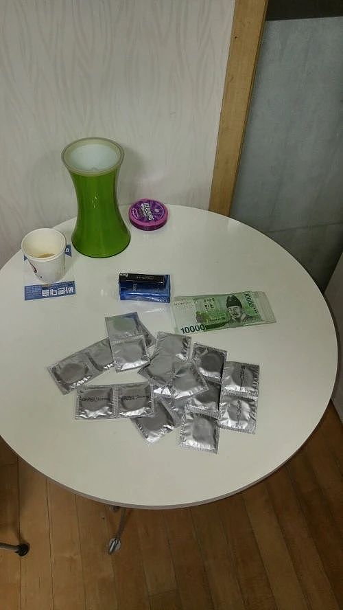 半夜在韩国首尔别乱进咖啡店,那里没准是个鸡窝(组图) - 20