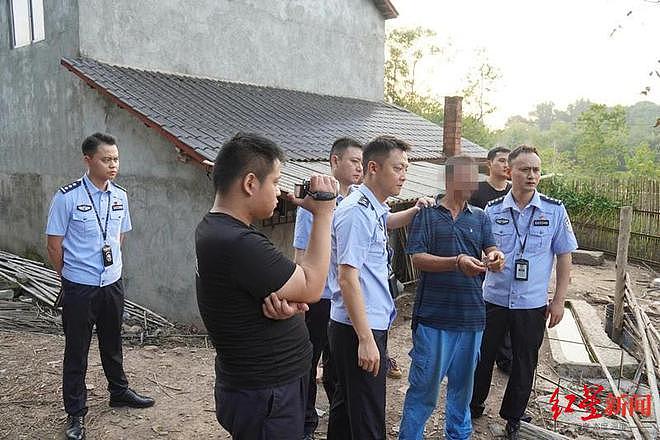 男子杀母亲和女友后带嫂嫂潜逃32年落网,育有一儿一女(组图) - 1