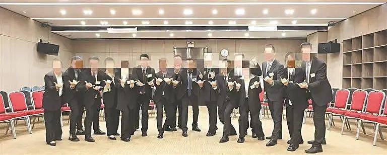 女子花四万上心理班，却被同学轮流辱骂致精神异常（组图） - 1