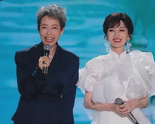 叶童凌晨发文宣布单方面退出巡演，撕下了赵雅芝最后一丝体面（组图） - 7