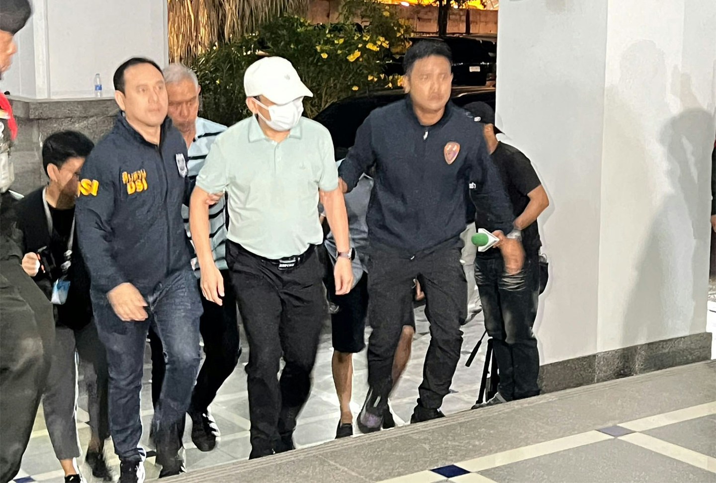 曼谷地震大楼倒塌事件当局要求控告5人，多名官员面临贪污调查（组图） - 2