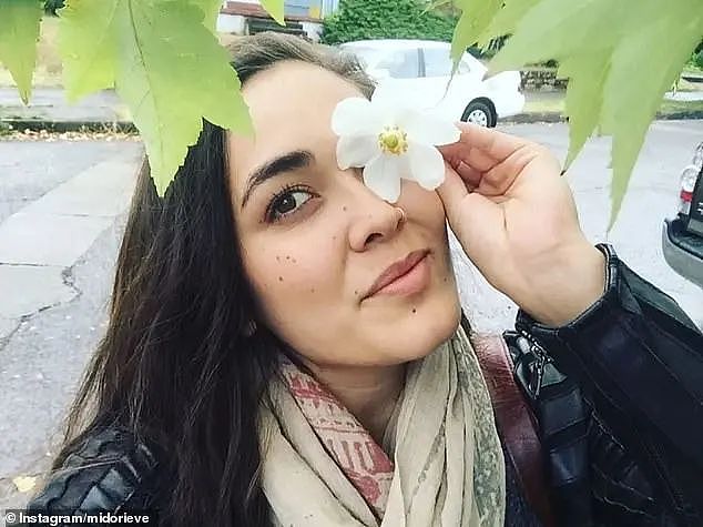 留学生为绿卡假结婚,人财两失还被逼发生关系!有人借此捞金却赔上亲爹命(组图) - 8