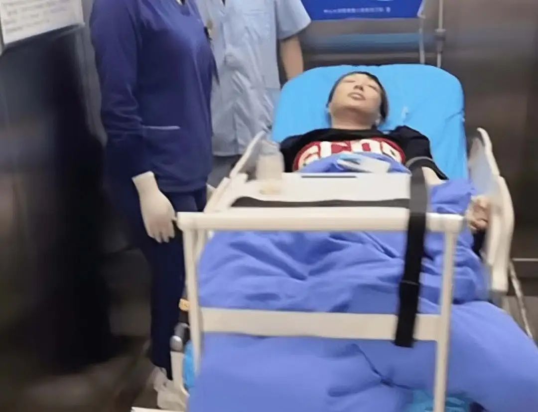 33岁香港歌手吞百粒安眠药自杀，紧急送医已脱离生命危险（组图） - 6