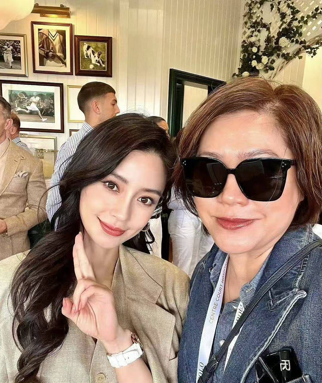 杨颖被经纪人当街训骂照曝光！自费租房面试找工作，吃地摊无人识（组图） - 19