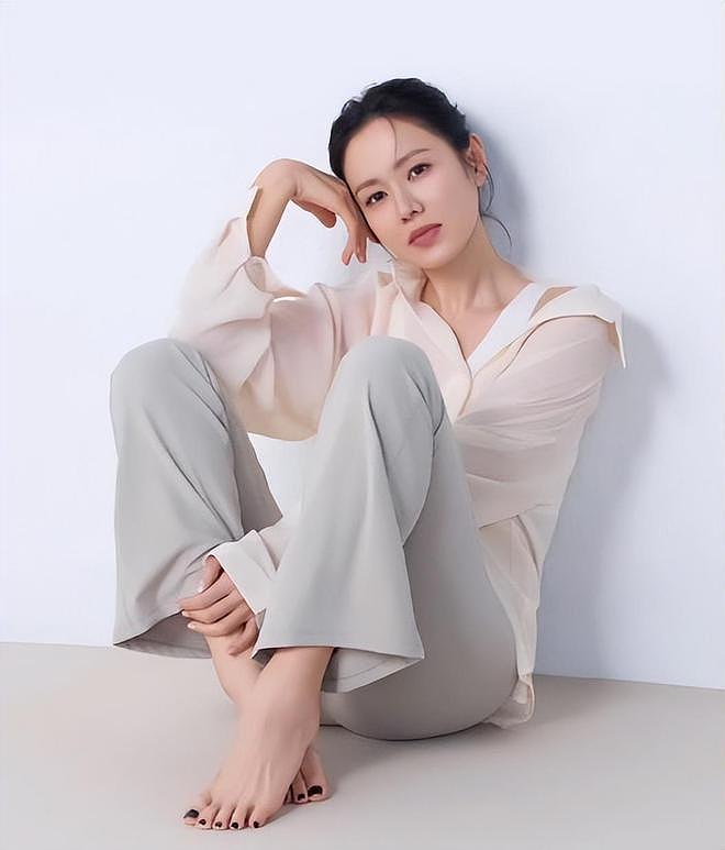孙艺珍晒辣妈全身照,肩颈线条和小腹超漂亮,肌肤透亮散发健康美(组图) - 5
