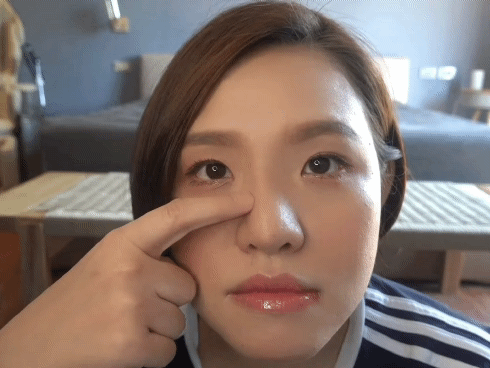 整容了60多次？嫁医生方便终身动脸，削骨换脸都是小场面，她对“人工制造”上瘾了？（组图） - 1