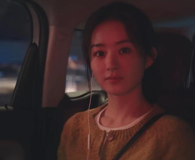 《在人间》首播遭吐槽！剧情故弄玄虚难看懂，赵丽颖演技再遭差评（组图） - 14