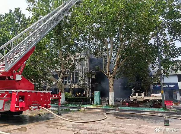 山东又发生“爆炸”，疑ATM惹祸！建筑物遭火舌黑烟吞噬（组图） - 3