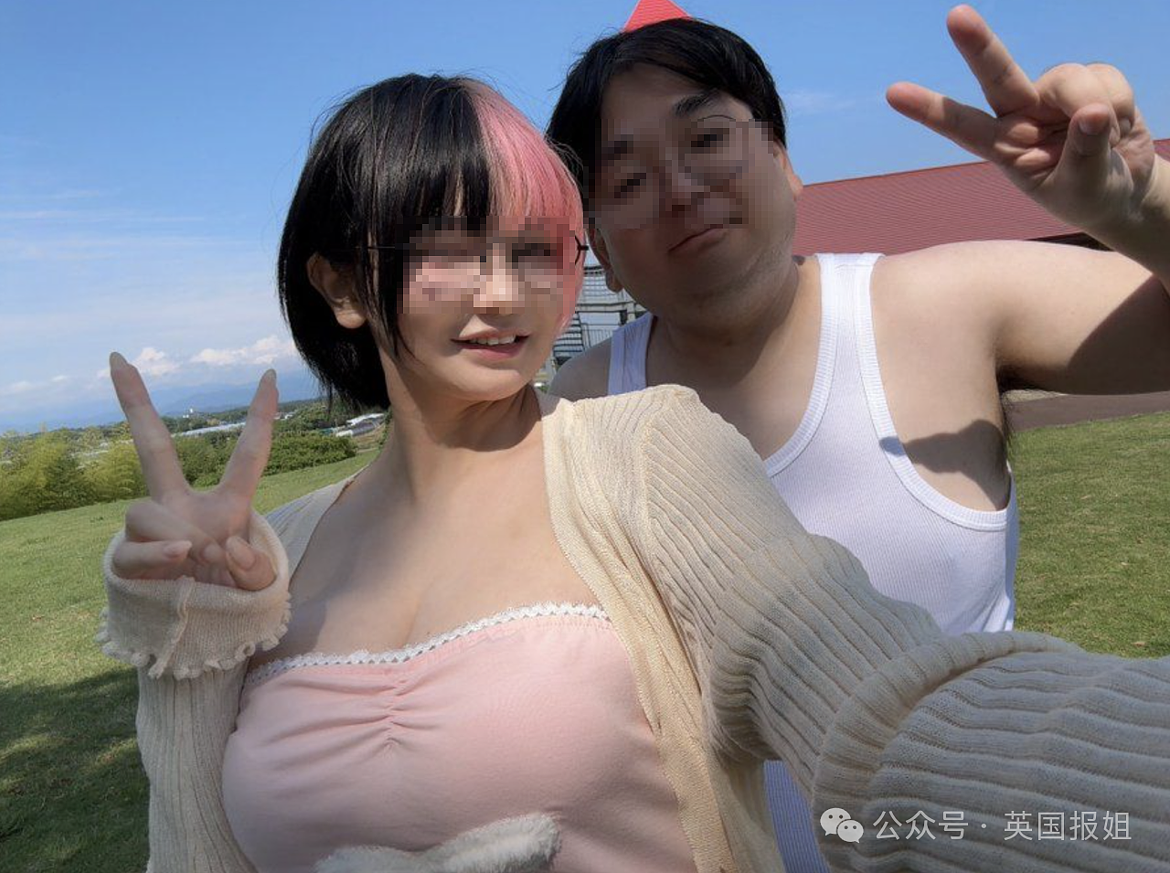 20岁女网红穿萝莉装和49岁油腻大叔同居：晒甜蜜同居日常她到底图什么？（组图） - 5
