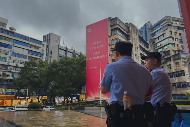 因两年前匿名发表“极端言论”，中国女子遭举报并被取消“考公”资格（组图） - 1
