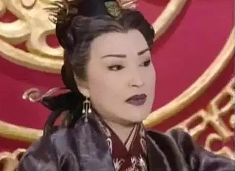 整容了60多次？嫁医生方便终身动脸，削骨换脸都是小场面，她对“人工制造”上瘾了？（组图） - 48