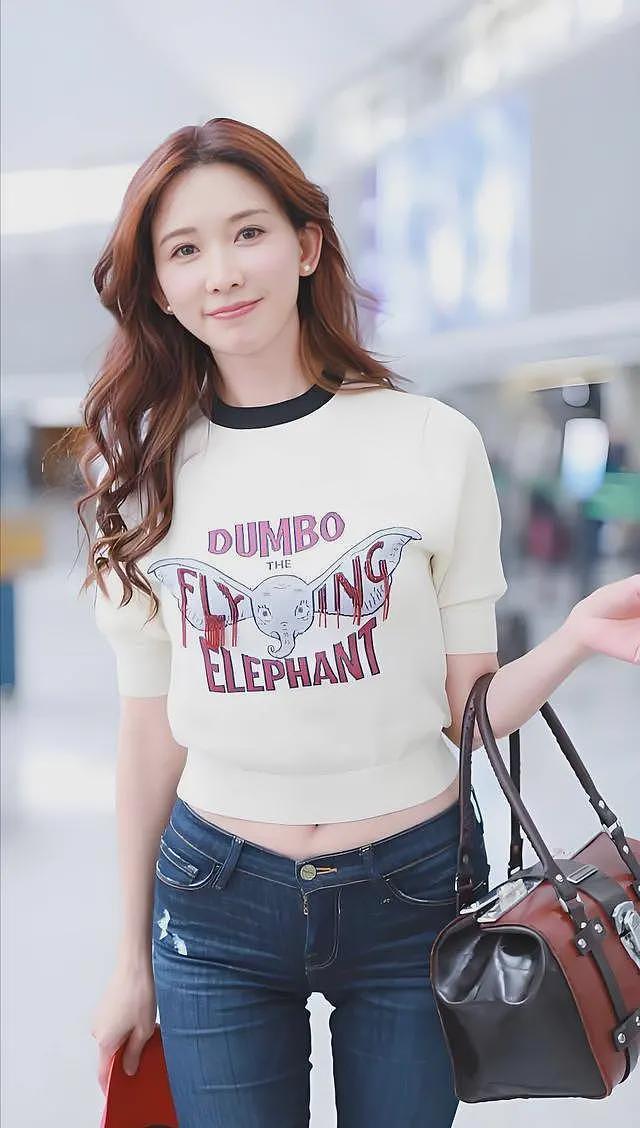 变了!林志玲参加芭莎盛典面部僵硬甜美不再,和孙俪聊天小心翼翼(组图) - 22