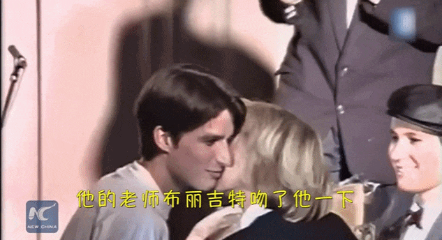 马克龙被72岁夫人打脸,这俩的婚姻就是女老师管一辈子学生?(组图) - 11