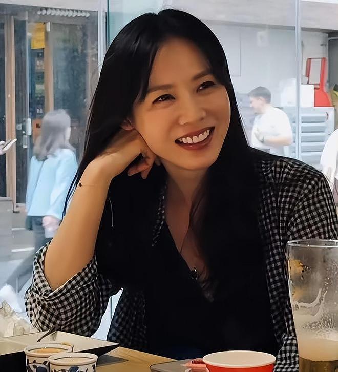 孙艺珍晒辣妈全身照,肩颈线条和小腹超漂亮,肌肤透亮散发健康美(组图) - 7