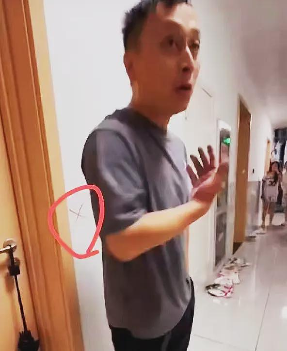 安徽师大醉酒男潜入女寝睡觉:3个女生察觉,凌晨质问,视频流出(组图) - 9