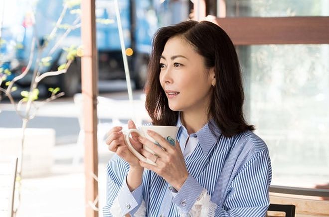 中山美穗上亿遗产归妈妈！生前努力赚钱给妈妈盖房，让人想到大S（组图） - 16
