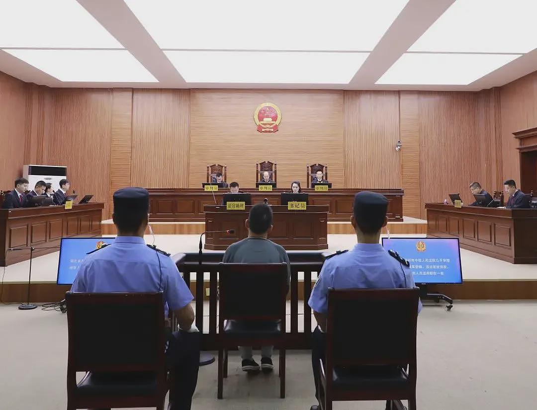 违规放贷63.9亿，受贿2亿！光大信托闫桂军案开庭（组图） - 2