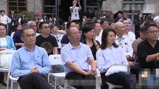 痴情作家吐气扬眉获奖,哽咽道谢癌逝初恋女友感动全网(视频/组图) - 4