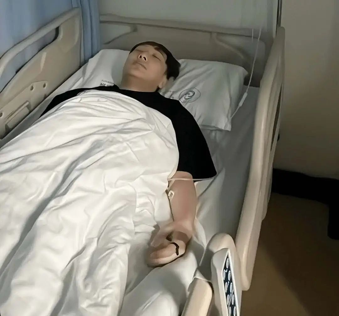 33岁香港歌手吞百粒安眠药自杀，紧急送医已脱离生命危险（组图） - 5