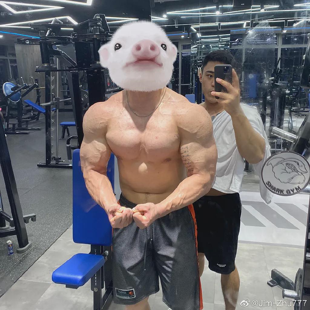 【帅哥】30岁中国小伙健身9年，身高195cm体重118kg，这种肌肉猛男你能招架的住吗（组图） - 6