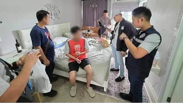 28岁中国网红海外遭赌徒持刀抢劫!29岁中国女游客险被强暴焚烧(组图) - 3