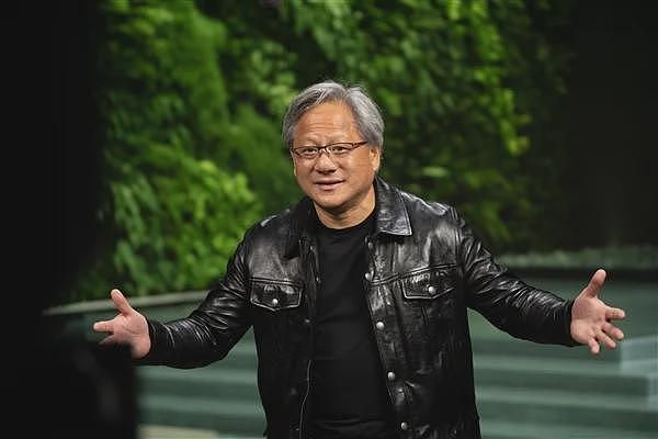 黄仁勋批美国认知错误:中国无法制造AI芯片是假象(图) - 1