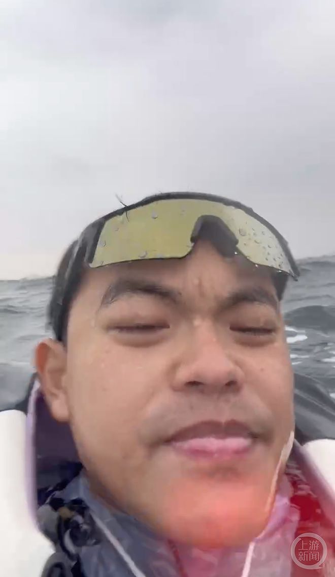 26岁男子划船坠海漂流7小时：痛苦绝望，非常口渴（组图） - 1
