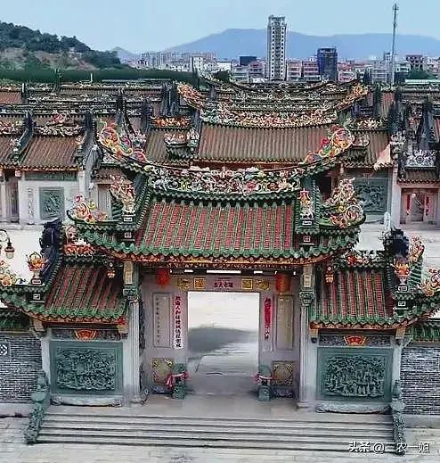 莫名可惜！耗资上亿“英之园”基本拆除完毕，到底图啥？官方回应（组图） - 4