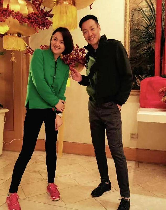 朱媛媛辛柏青温馨合影！与牛莉一起过端午节，拍照姿势令人泪目（组图） - 10