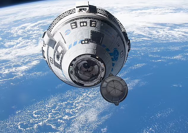 NASA滞留宇航员久违现身，“红光满面”，但仍有无法摆脱的疼痛（组图） - 4