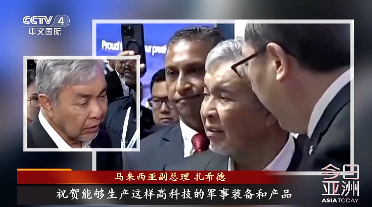 中国国防部回应歼-10CE击落多架战机，首次取得实战战果！其模型在国外被火爆围观（组图） - 5