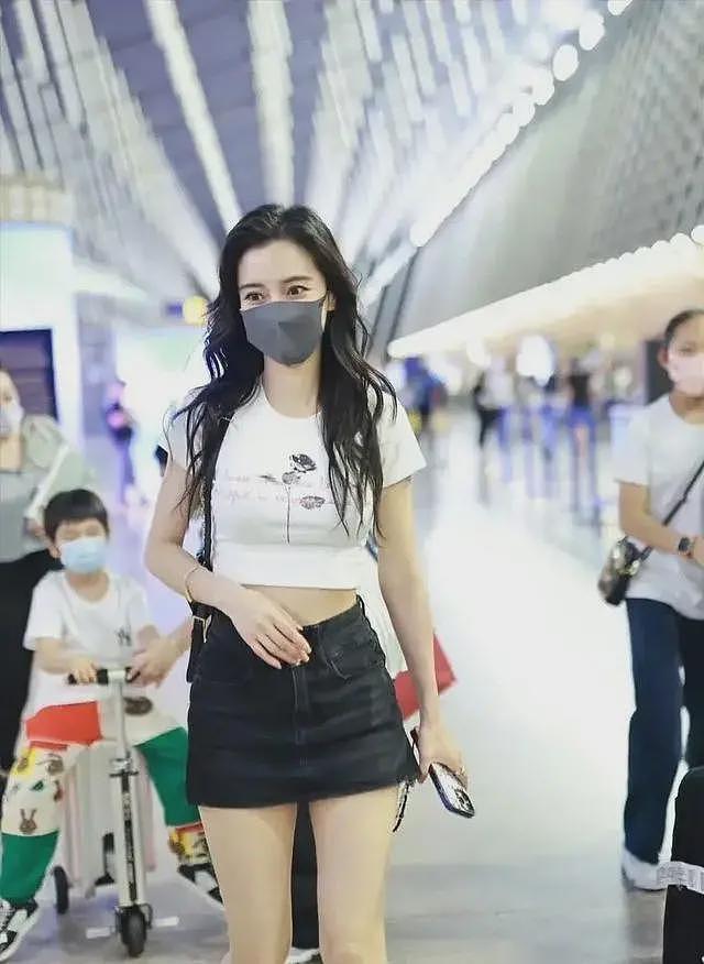 港媒爆料baby窘境：放低身段被经纪人当街训话，租住酒店找工作（组图） - 7