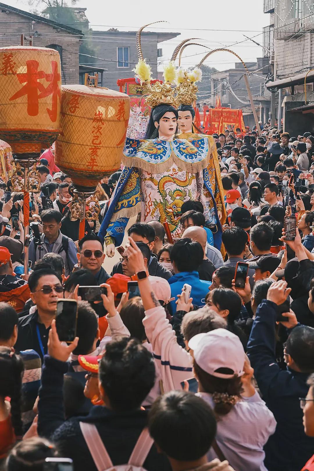 中国最豪横的吃席大省，龙虾按盆上，青蟹随便吃（组图） - 12