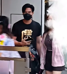 恭喜！TVB小生公开恋情，秘恋双性恋宅男女神，演唱会正式认爱（组图） - 2