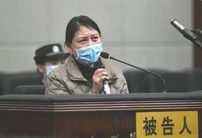“美女蛇”劳荣枝整过容，逃亡20年未被发现，到底是谁发现其踪影？（组图） - 4