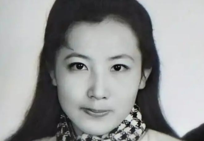 “美女蛇”劳荣枝整过容，逃亡20年未被发现，到底是谁发现其踪影？（组图） - 1