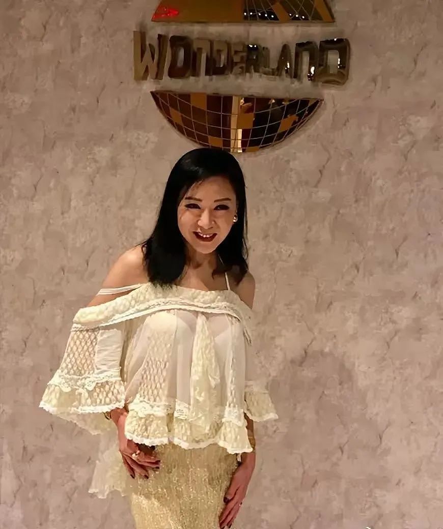 TVB“最美黄蓉”魏秋桦近况曝光风韵犹存,曾被曝与亚视高层姐弟恋,身家曾过亿(组图) - 4
